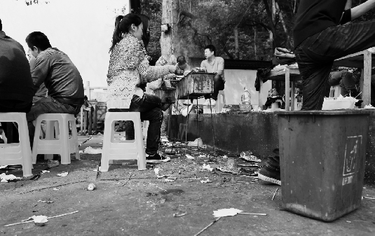 【IM电竞官网】
中国足协酝酿强势推进限薪 本土职业球员年薪或直接减半(图2) IM电竞平台