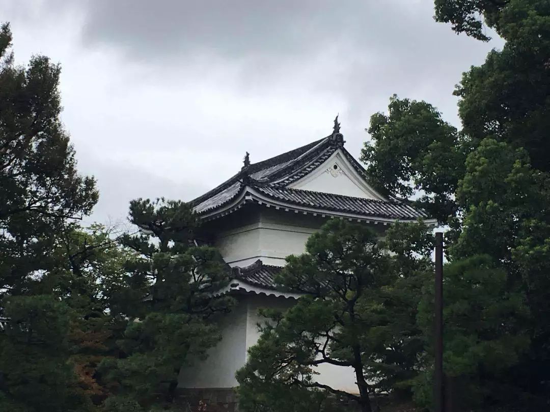 【IM电竞官网】后C罗时代皇马进攻严重左倾 一位置不补强银河战舰注定无冠?(图2) IM电竞官网