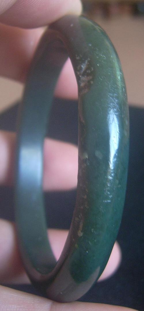 ‘IM电竞平台’醉酒男午夜持刀砸门 90后退伍女兵带刀“反杀”(图)(图4) IM电竞平台